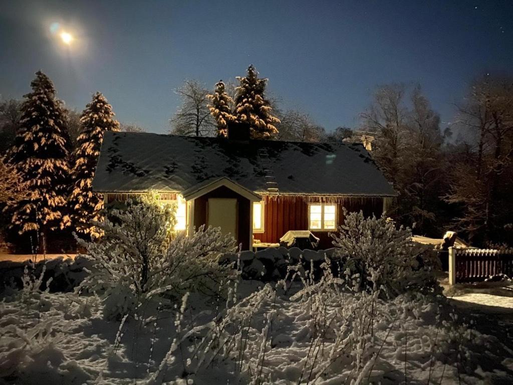 Mysig Stuga Naera Aestad Vingard & Spa Exterior foto